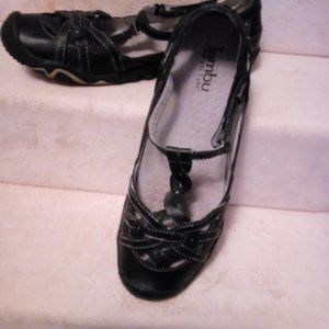 Jambu AirVent 360  mary jane's, black size 8
